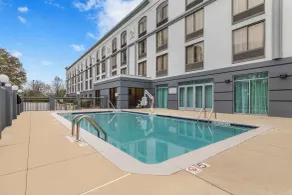 Spark by Hilton Charlotte Tyvola I-77 - Piscine