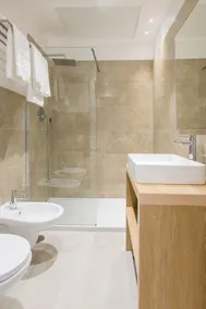 Lux Caracciolo - Bathroom
