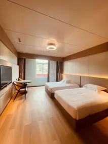 Grace Hotel - Room