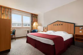 Ramada by Wyndham Bottrop City - Room
