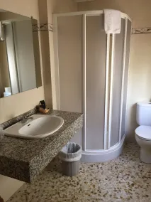 Hotel Castellote - Bathroom
