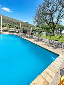 Whitney Ridge Resort - Pool