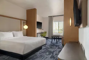 Fairfield by Marriott Inn & Suites Kansas City at The Legends - Chambre