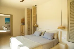 Onar Andros - Rom