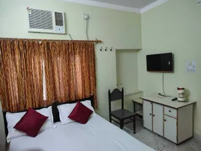Jamna Vilas Guest House and Restaurant - Room
