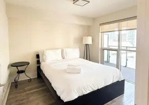 Luxury condo on CN TOWER - Room