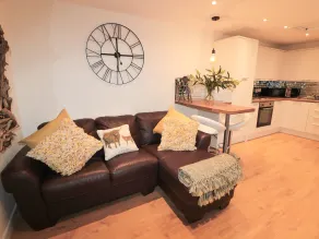 Swale Cottage - Living room
