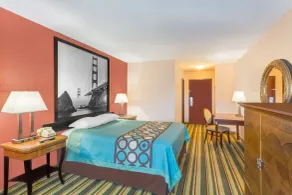 Super 8 by Wyndham Chico - Chambre