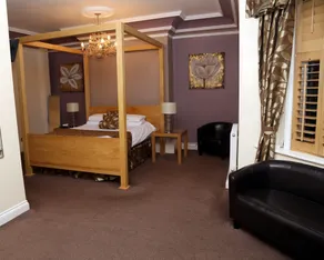 Maes Manor Country Hotel - Room