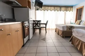 Holiday Surf Hotel (with full kitchen) - Chambre