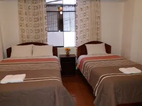 Catari's House - Room