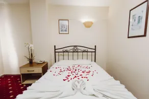 Ozalp Han Hotel - Room