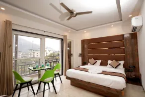 Hotel Silver Inn by Pentaura- Tapovan Rishikesh - Camera