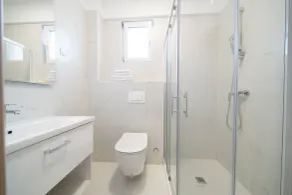 Millennium Apartments - Bathroom