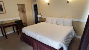 Comox Valley Inn & Suites - Chambre