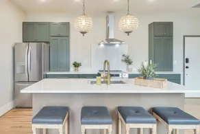 On Dtwn Square! Chic Lawrenceburg Condo w/ Balcony - Interiør