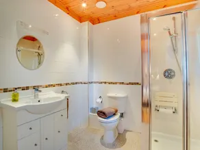 Apple Tree Lodge - Baño