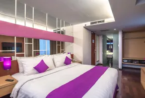 Quest Hotel Darmo - Surabaya by ASTON - Room
