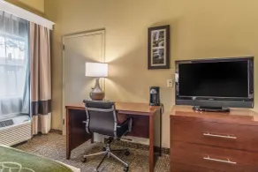 Comfort Inn & Suites Tuscumbia-Muscle Shoals - Room