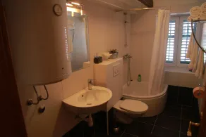 Dolce Vita Apartments - Bathroom