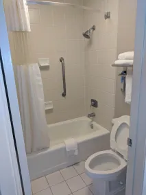 Days Inn by Wyndham Seguin TX - Salle de bain