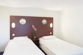 Hôtel Les Gens de Mer La Rochelle - Room