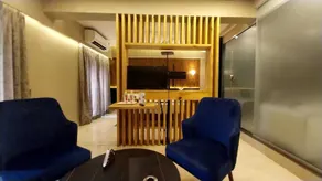 Hotel Merakee - Near Dahisar Mira Road Mumbai - Room