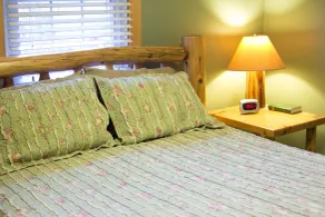 Blessing Lodge by Amish Country Lodging - Chambre