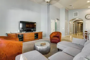 Poolside Oasis: Group-friendly Getaway in Phoenix! - Interior