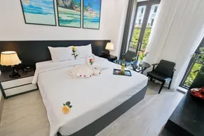 The Enchanted Ha Long Hotel - Bai Chay Beach - Room