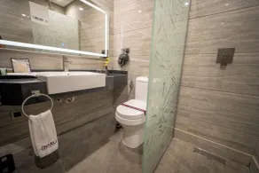 Charli Hotel Jeddah - Bathroom