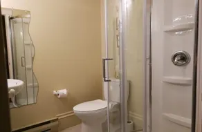 Antigonish Victorian Inn - Bathroom