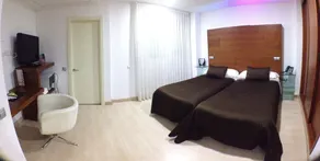 Nap Hotel Oviedo - Zimmer