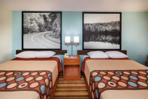 Super 8 by Wyndham Burlington NC - Chambre