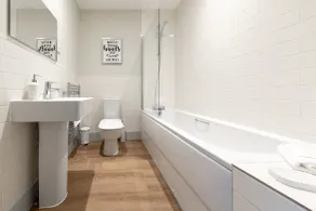 Hereford City Centre - Apartment 3, Isabella House - Modern Apartment In The Heart of The City - Sleeps 2 Guests - Hosted by RENTMYHOUSE - Bathroom