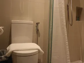 Aqueen Prestige Hotel Jalan Besar - Badezimmer