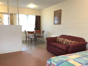 Boundary Court Motor Inn - Room