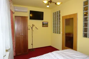 HoldLux Apartmanok - Room