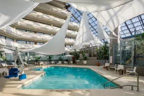 DoubleTree by Hilton Rochester - Pool
