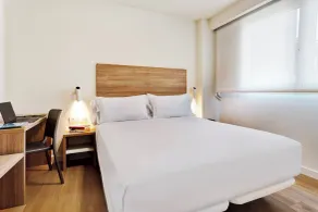 Sercotel Logroño Suites - Værelse