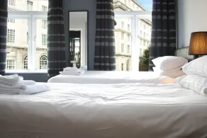 The Liverpool Inn Hotel - Room