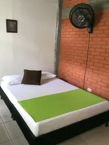 Chambre avec 2 lits doubles Numéro 14 - Chambre
