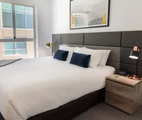 Oaks Glenelg Plaza Pier Suites - Room