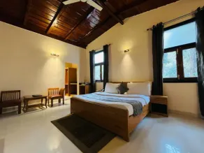 Hotel Maya Regency Bhimtal - Chambre