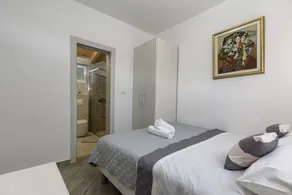 House Bumbiste 1703 - Chambre