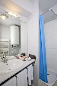 Séjours & Affaires Bordeaux de L'Yser - Baño