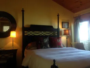Cypress Moon Inn - Chambre