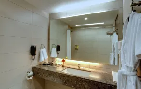 Hotel Suba International Sahar Road Mumbai - Bathroom