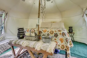 Unique Glamping Tent in Tennessee River Valley - Interior