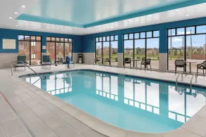 Hampton Inn Saline - Pool